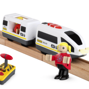 קטר עם קרון על שלט בעיצוב מודרני מבית Myka Fort